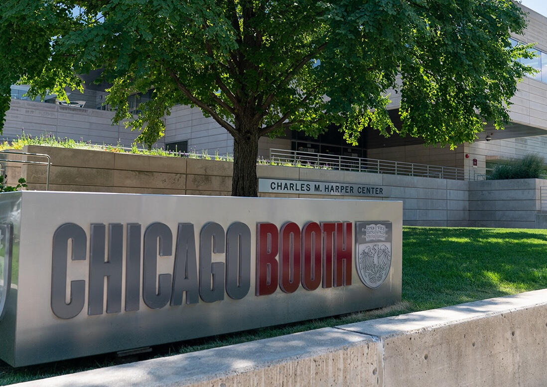 Bài Luận Chicago Booth (2025, P2) - Chiến Lược Viết (Phần 2)